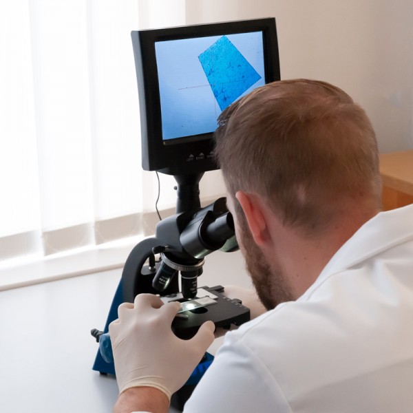 PCE-PBM 100 школьный микроскоп с ЖК экраном